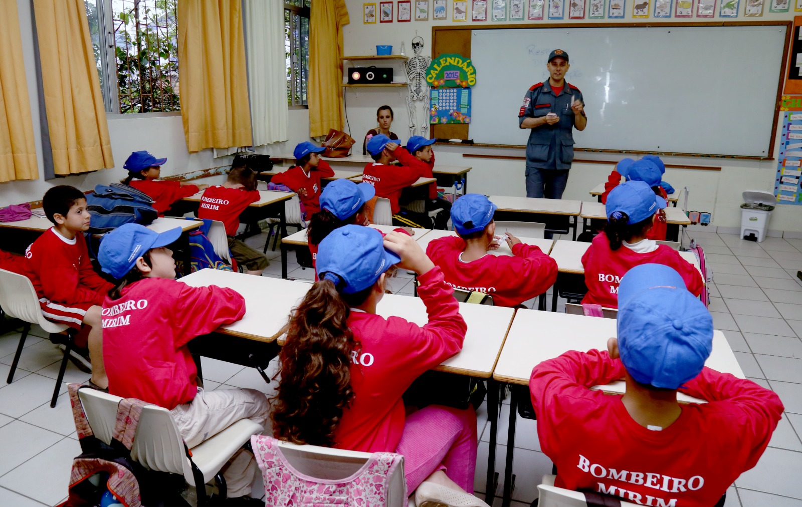 40 Mil Alunos Voltam às Aulas Na Rede Municipal Novidade é O Projeto Bombeiro Mirim Portal 8418